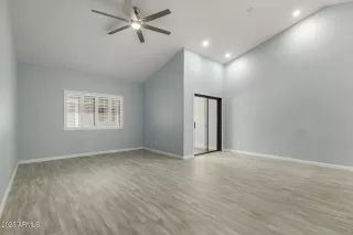 Photo #5: 6935402 Listing 