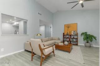 Photo #6: 6935402 Listing 