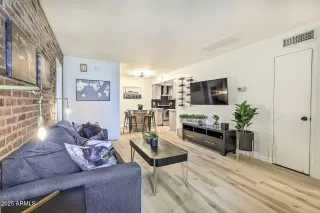 Photo #2: 6935406 Listing