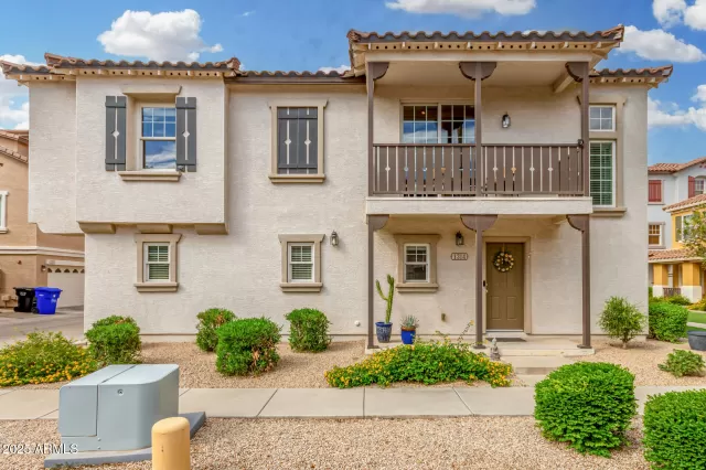 MLS: 6935488 Condo For Sale