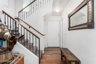 Photo #5: 6935488 Listing 