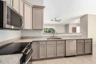 Photo #6: 6935489 Listing 