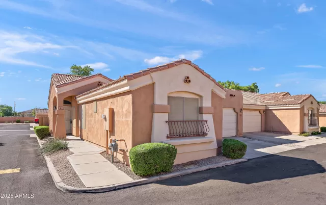 MLS: 6935571 Condo For Sale