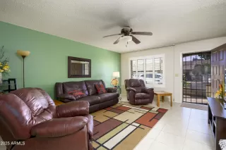 Photo #3: 6935979 Listing 