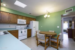 Photo #4: 6935979 Listing 