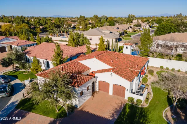 MLS: 6935984 Condo For Sale