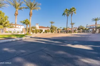 Photo #3: 6935984 Listing 