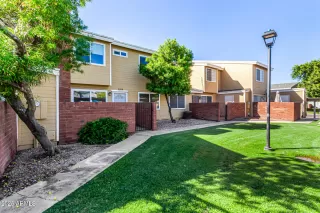 Photo #2: 6936191 Listing 