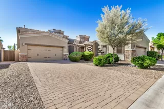 Photo #1: 6936414 Listing 