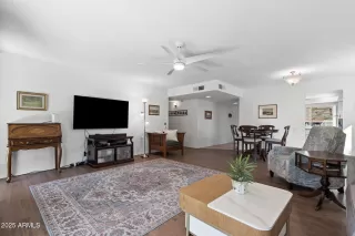 Photo #6: 6936597 Listing 