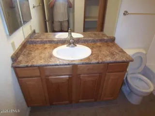 Photo #5: 6936707 Listing 