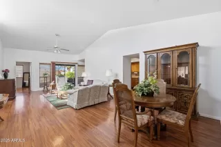 Photo #3: 6936849 Listing 