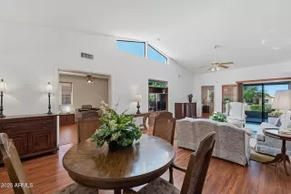 Photo #4: 6936849 Listing 