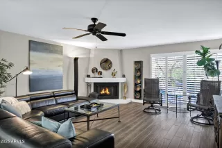 Photo #4: 6936871 Listing 
