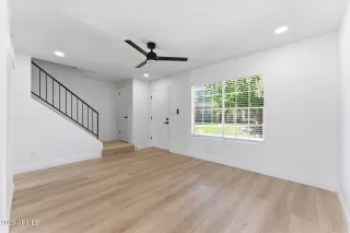 Photo #2: 6937015 Listing 