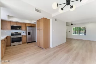 Photo #4: 6937015 Listing 