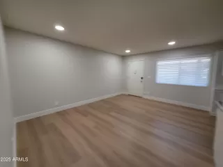 Photo #2: 6937242 Listing 