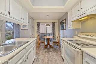 Photo #3: 6937455 Listing