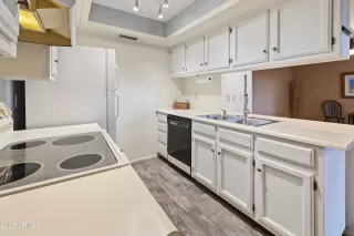 Photo #5: 6937455 Listing