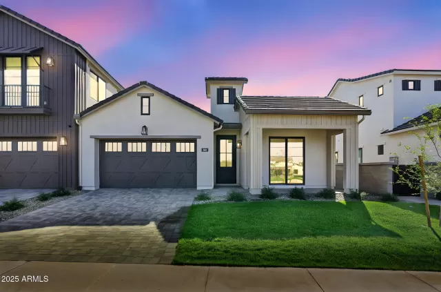 MLS: 6937602 Condo For Sale