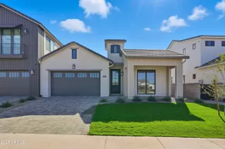 Photo #2: 6937602 Listing