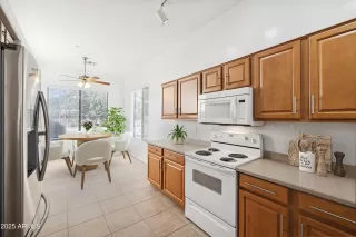 Photo #6: 6937611 Listing