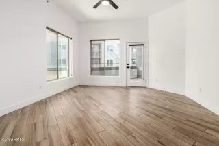 Photo #5: 6937760 Listing
