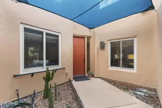 Photo #3: 6937867 Listing 