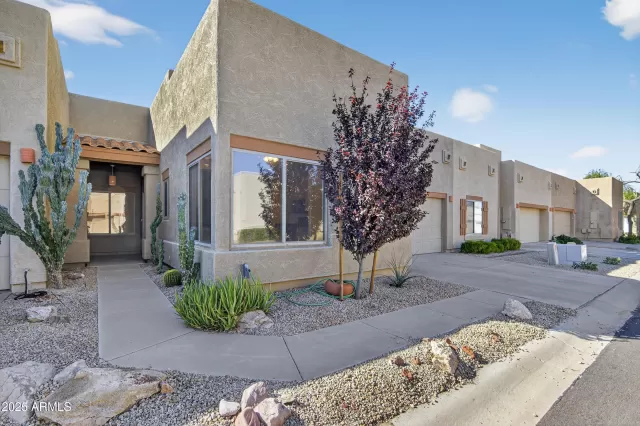 MLS: 6937902 Condo For Sale
