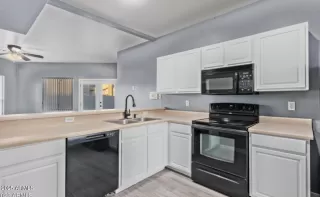 Photo #2: 6937977 Listing