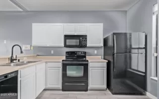 Photo #3: 6937977 Listing