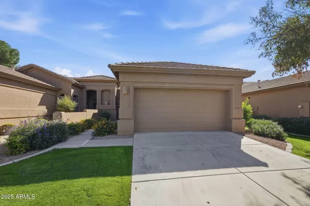 MLS: 6937998 Condo For Sale