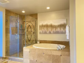 Photo #4: 6938009 Listing