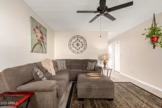 Photo #6: 6938067 Listing
