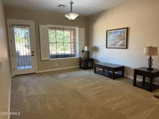 Photo #4: 6938187 Listing