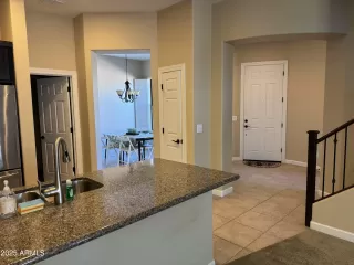 Photo #5: 6938187 Listing