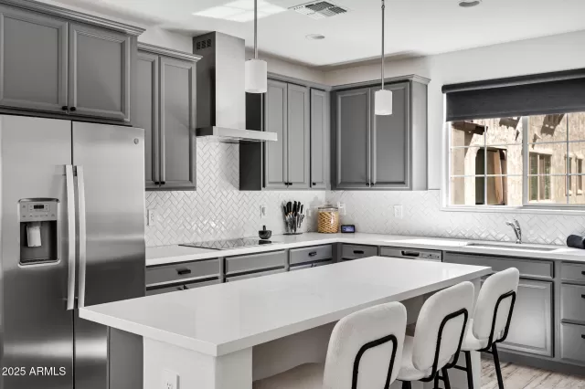 MLS: 6938376 Condo For Sale