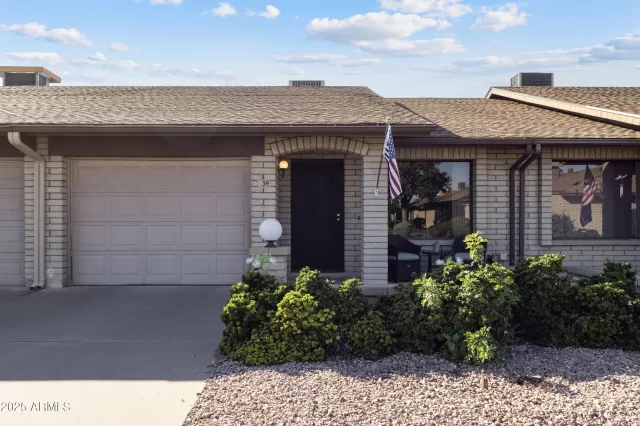 MLS: 6938436 Condo For Sale