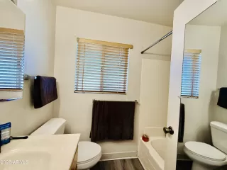 Photo #5: 6938567 Listing