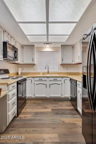 Photo #4: 6938674 Listing