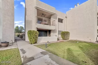 Photo #6: 6938674 Listing