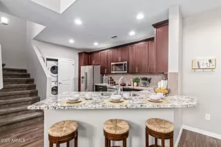 Photo #2: 6938791 Listing