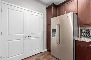 Photo #3: 6938791 Listing