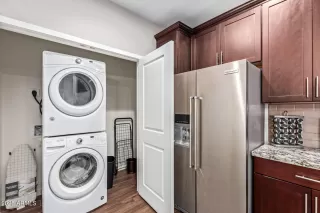 Photo #4: 6938791 Listing