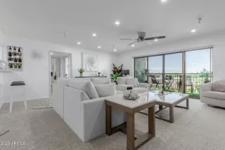 Photo #2: 6938900 Listing