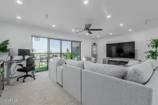 Photo #3: 6938900 Listing