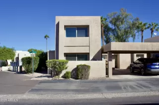 Photo #5: 6938945 Listing