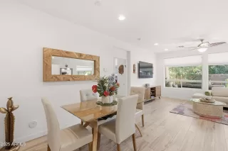 Photo #6: 6938947 Listing 