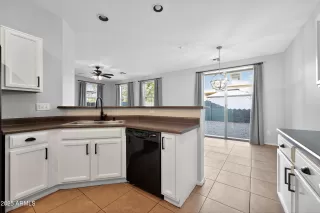 Photo #4: 6939453 Listing 