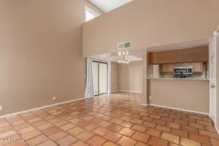 Photo #3: 6939604 Listing